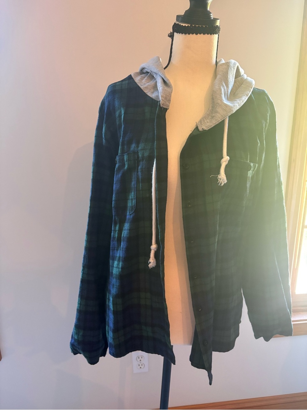 Women’s Hooded Plaid Flannel Shirt Jacket - Green/Blue